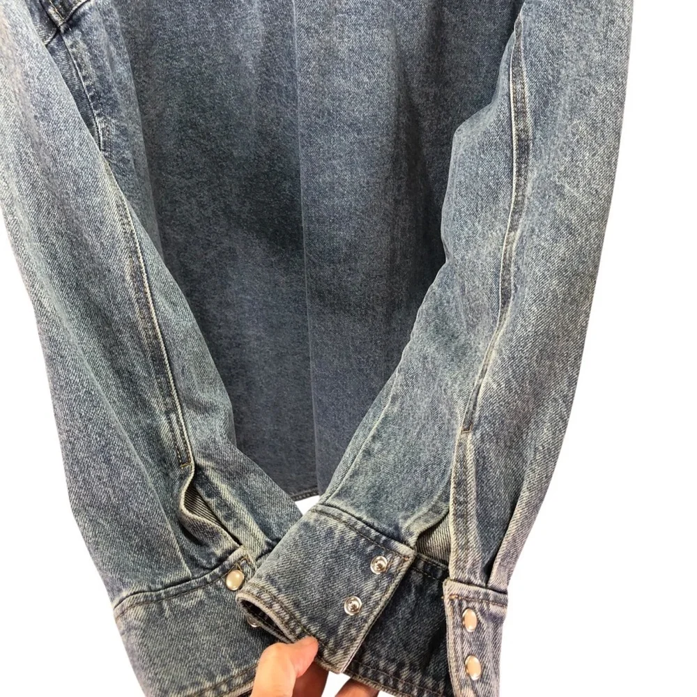 H&M Womens Sz L Denim Jean Shirt Jacket Medium Wash Snap Front Casual Grunge
